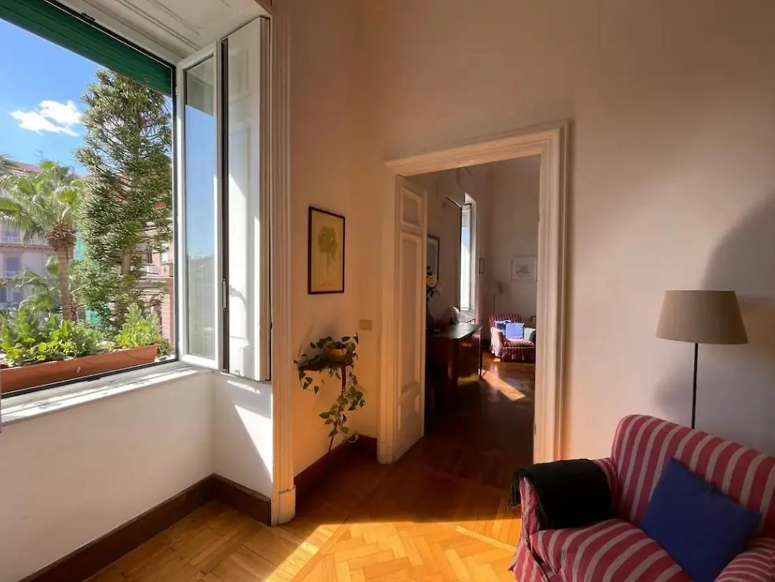 Casa Amedeo Bellissima Centrale Napoli 0*,  Italia